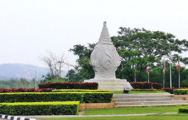 泰国最美的大学——皇太后大学！