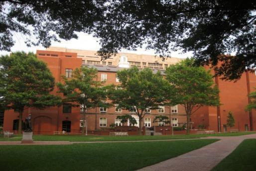 著名的私立综合性大学——乔治华盛顿大学